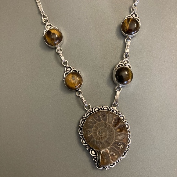 925 sterling silver overlay genuine fossil shell ammonite & tiger eye necklace - Picture 15 of 16